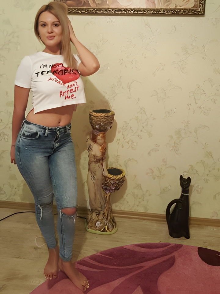 Виталина привлекальеная девушка из Пангоды цена от 10000 руб