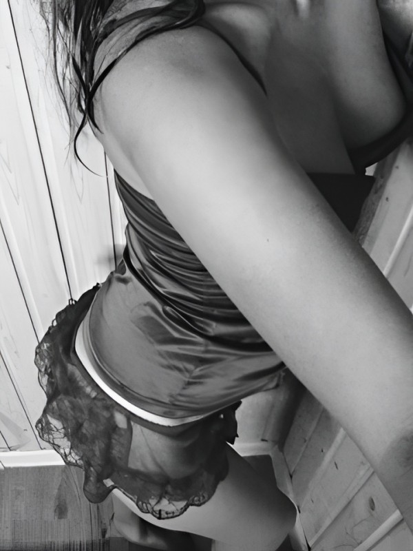 Серафима привлекательная девушка из Пангоды цена от 2500 руб