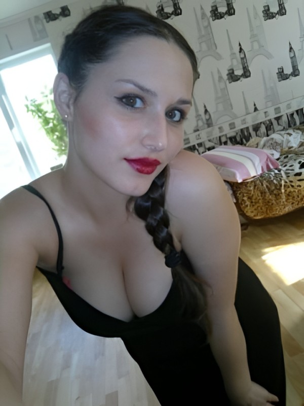 Стелла привлекательная девушка из Пангоды цена от 10000 руб